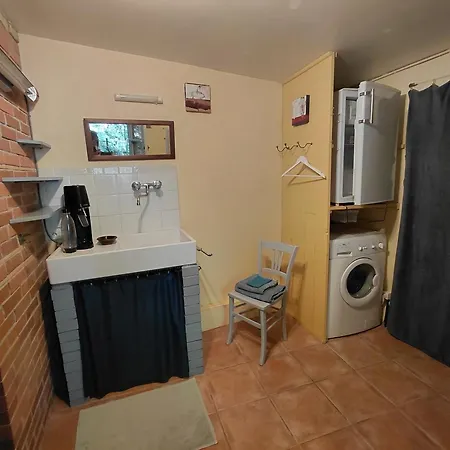Holiday home Roulotte Aubres
